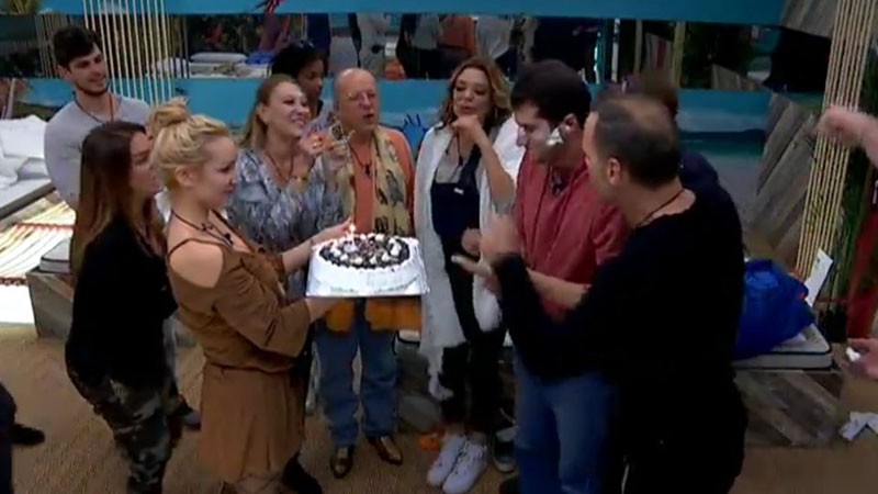 Julián Contreras celebra su 30 cumpleaños en Gran Hermano VIP 4