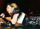 Madonna aparece tarde y con signos de embriaguez en su concierto en Louisville