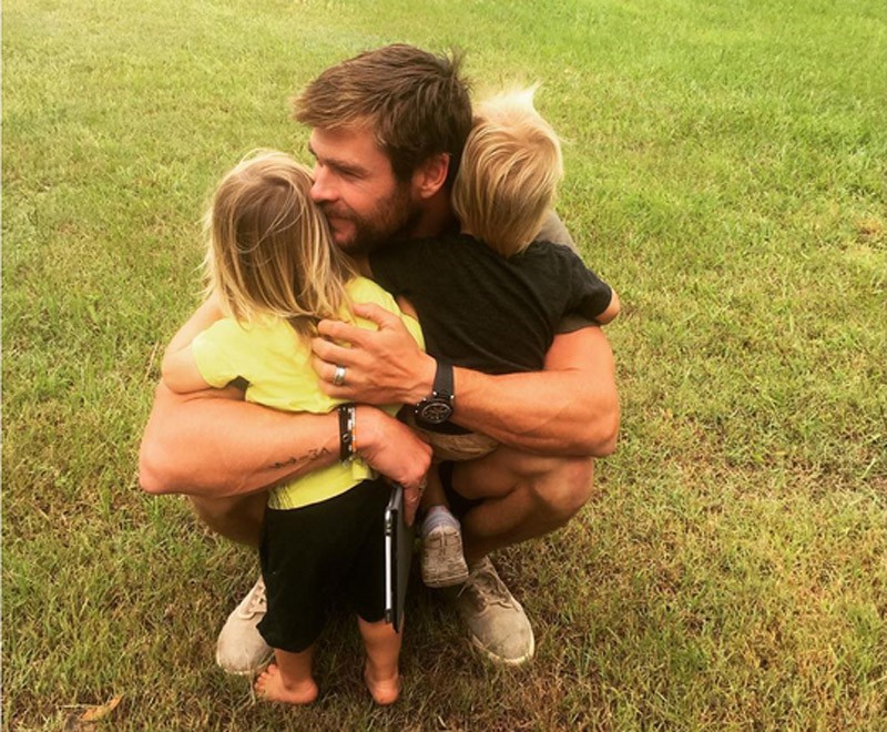 Chris Hemsworth, más enfocado en su familia y menos en su carrera