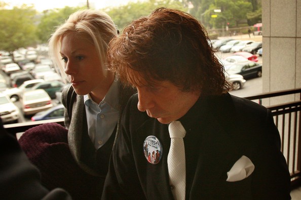 Phil Spector se divorcia de su mujer desde la cárcel