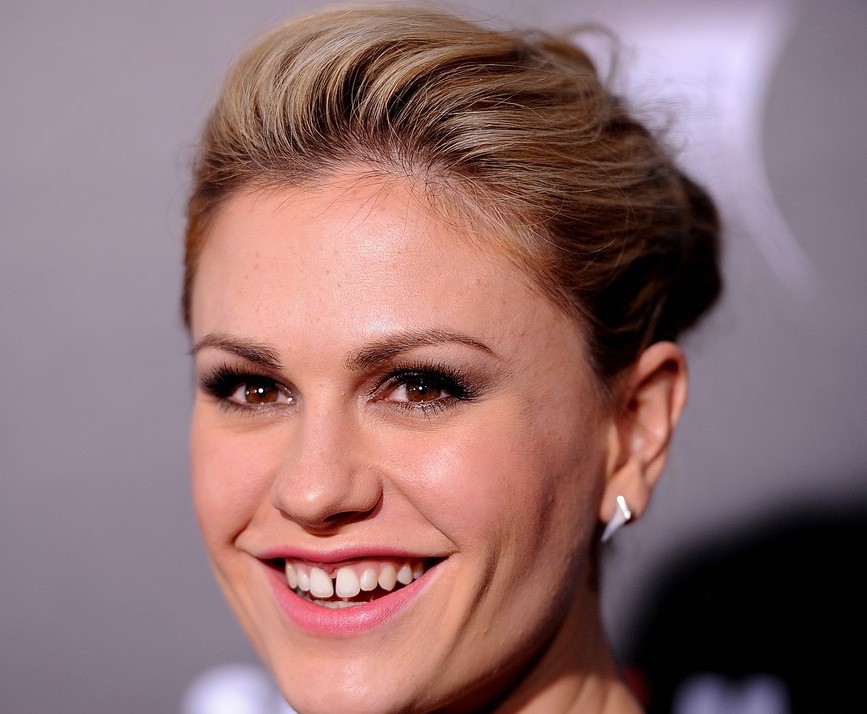 Anna Paquin, críticas a un fotógrafo por violar los derechos a la privacidad de sus gemelos