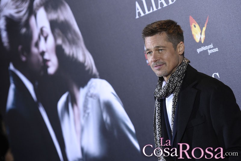 Brad Pitt lucha por mantenerse sobrio para recuperar a Angelina Jolie