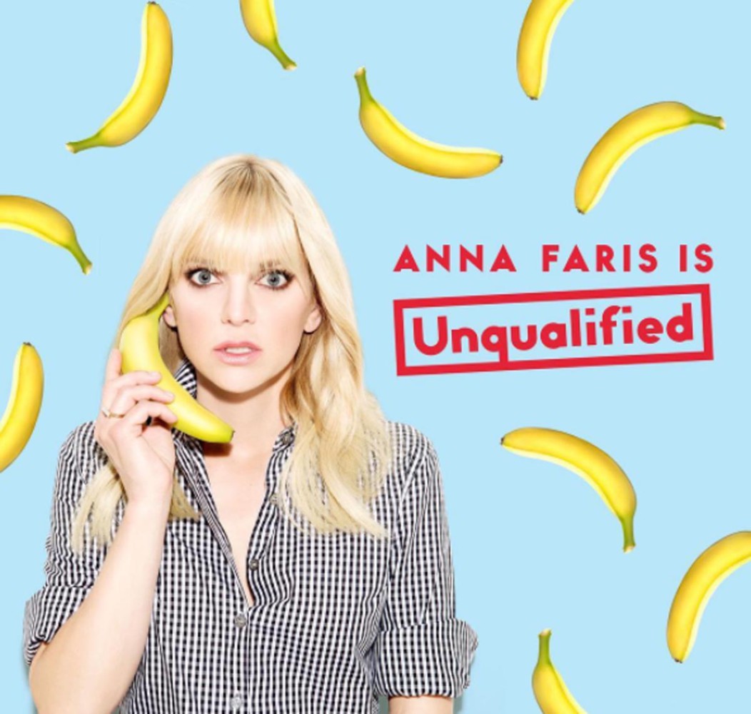 Anna Faris no cree que se deba ser la mejor amiga de tu pareja