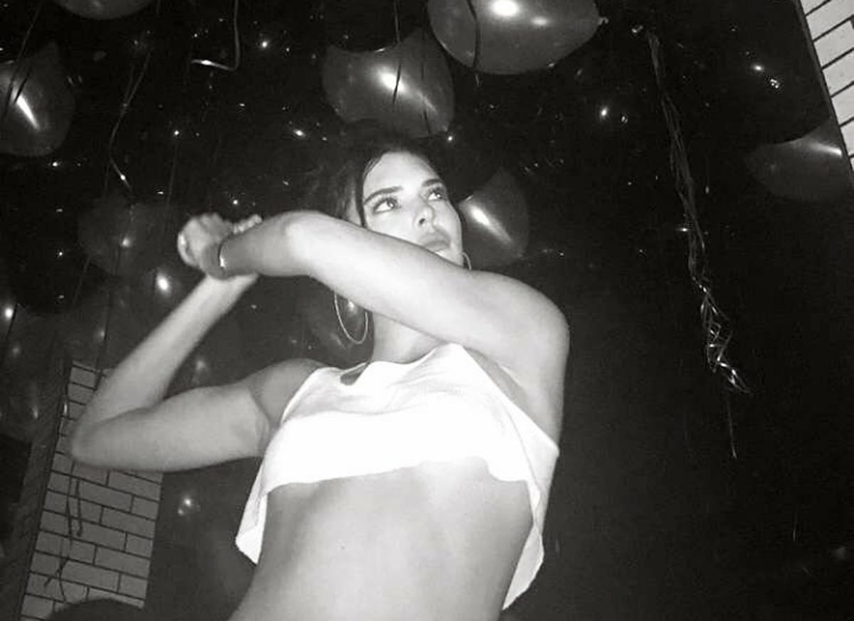 Kendall Jenner celebra su 22 cumpleaños en Los Ángeles