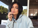 Kylie Jenner es obligada a cerrar su negocio de cosméticos