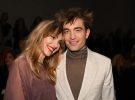 Robert Pattinson y Suki Waterhouse pasean su amor por Egipto