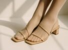 ¿Se pueden llevar medias con sandalias en 2026? Lo que dicen las pasarelas