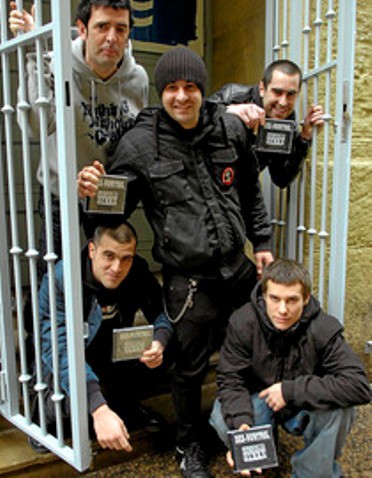 Des-Kontrol, comunicado tras recibir una paliza