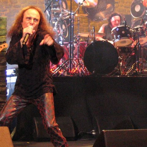 Ronnie James Dio, matando al dragón del cáncer