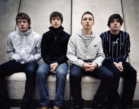 Arctic Monkeys entrarán en el estudio en breve