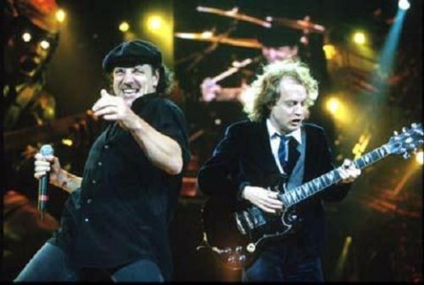 AC/DC venden todas las entradas de pista para Sevilla