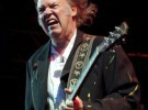 Neil Young tocará en la zona afectada por la marea negra