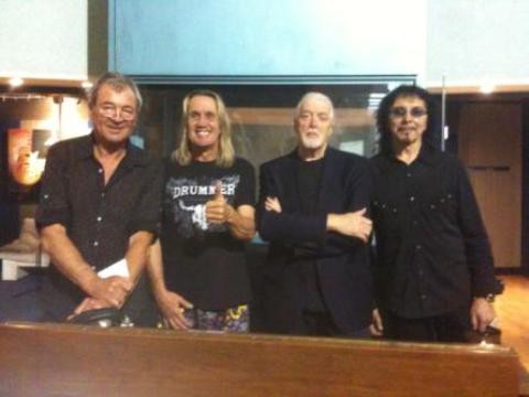 Iommi, Gilan, Lord y McBrain se unen para grabar un tema con fines benéficos