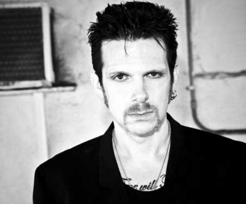 Ricky Warwick comenta su labor en Thin Lizzy