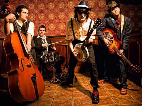 Yeska rinde homenaje al poeta Marcos Ana