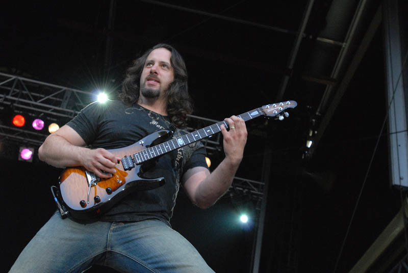 John Petrucci comenta la forma actual de vivir la música