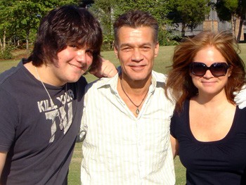 La exmujer de Eddie Van Halen comenta la labor de su hijo en el grupo