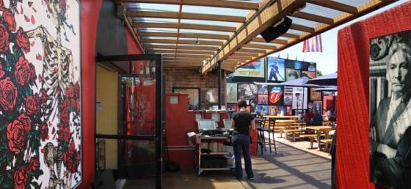 Gene Simmons abre en abril Rock & Brews, nueva cadena de restaurantes