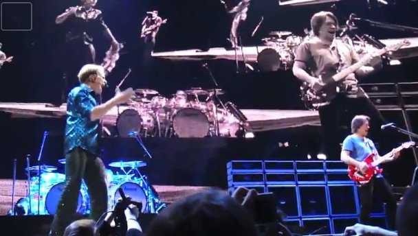 Van Halen, vídeo completo de su concierto en Indiana