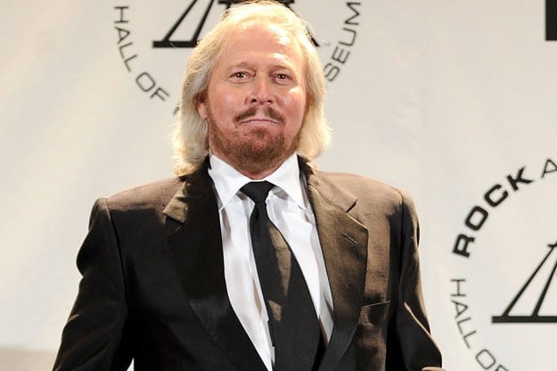 Barry Gibb se plantea editar un disco en solitario
