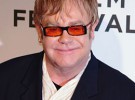 Elton John, honrado en Polonia por su ayuda al movimiento contra el comunismo
