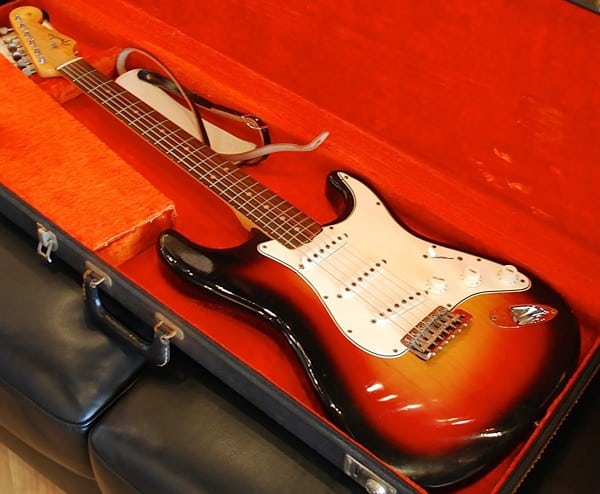 Bob Dylan, su guitarra se subasta por más de setecientos mil euros