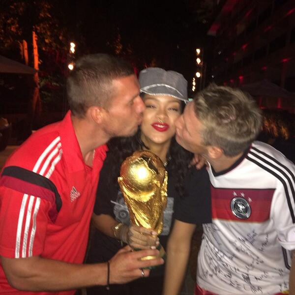 Rihanna celebra la victoria de Alemania en el Mundial