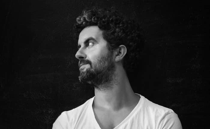 El cantante de El Puchero del Hortelano inicia carrera en solitario con disco y gira