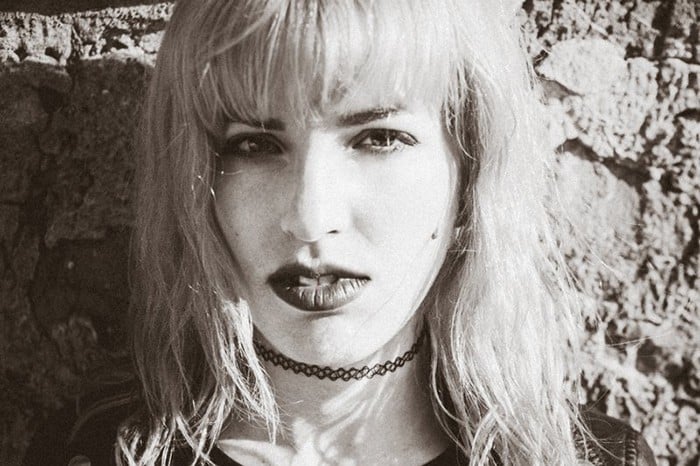 Derry allana el camino para la salida del EP ‘Tera-noir’