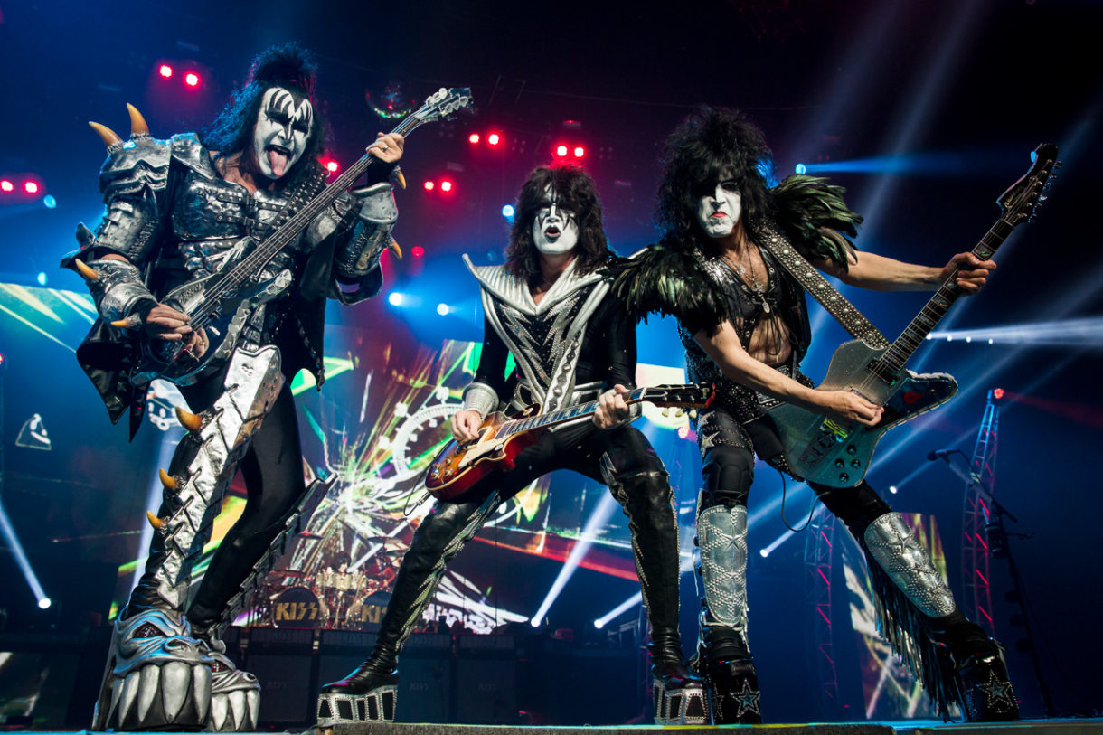 Kiss anuncian el lanzamiento de nuevas cartas coleccionables y de un cómic
