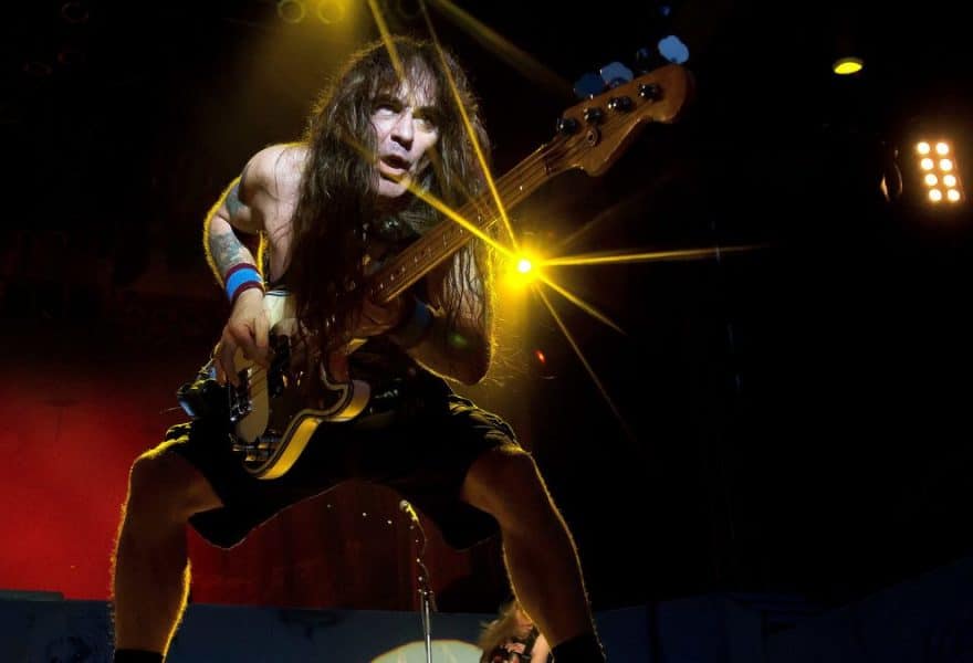 Steve Harris: «me encanta tocar en directo»