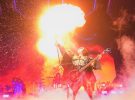 ¿De quién fue la idea de que alguien escupiera fuego en Kiss?