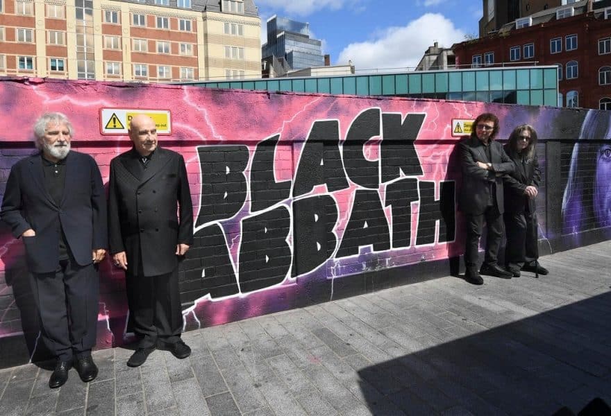 Sharon Osbourne y el acuerdo para editar los temas de Earth