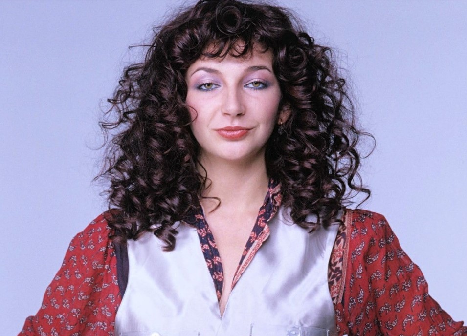 ¿Cómo fue el beso entre Kate Bush y Cronos de Venom?