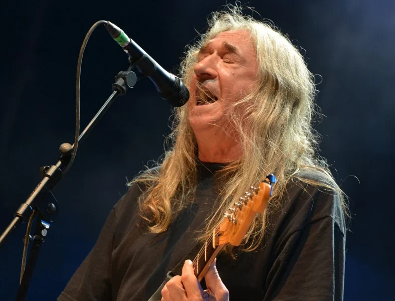 Rosendo, Ni gozo ni calvario se edita el 26 de noviembre