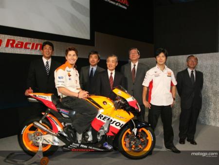 Presentación de los equipos Honda en Japón