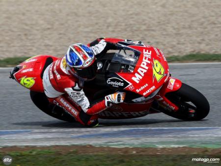 Álvaro Bautista consigue la pole en Jerez