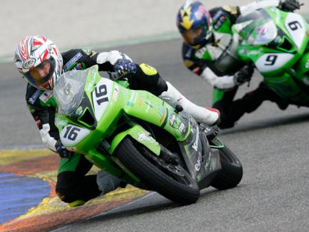 Lozano ha ganado la primera prueba de la Ninja Kawasaki Cup en Cheste