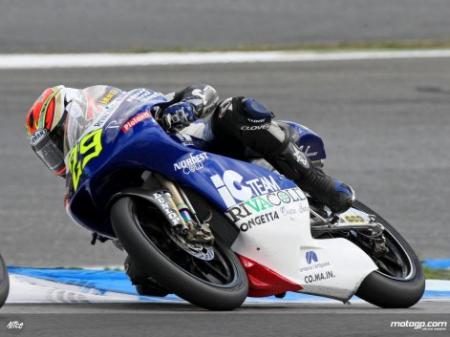 Andrea Iannone gana y da la sorpresa en 125cc en China