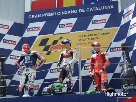 Dani Pedrosa da un recital en el Circuit de Catalunya