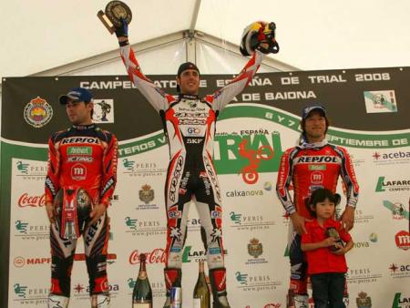 Raga gana en Baiona y se refuerza en el liderato del Nacional de Trial