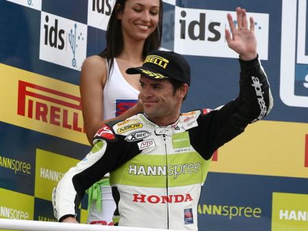 Carlos Checa podría volver a MotoGP con Aspar en 2009