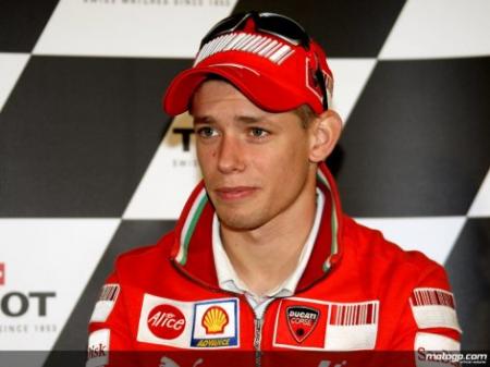 Casey Stoner planea el final de temporada y su operación de escafoides