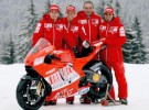 Presentada oficialmente la Ducati Desmosedici GP9 con Stoner y Hayden