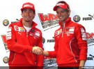 El equipo Ducati Marlboro 2009 fue presentado en el Wrooom con Stoner y Hayden