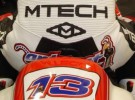 Anthony West lucirá el mono NKP de la marca M-Tech