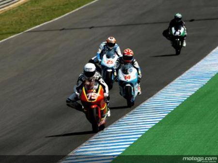 Simón sigue dominando el test de pretemporada de 125cc en Jerez