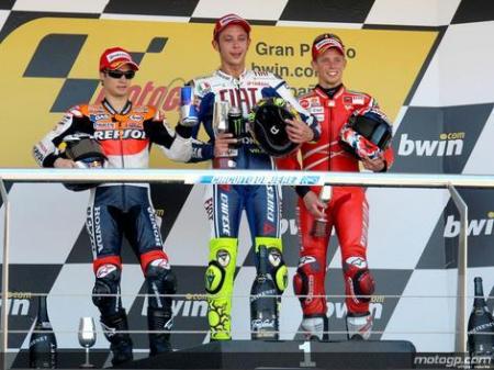 Valentino Rossi logra su 1ª victoria de la temporada de MotoGP en Jerez