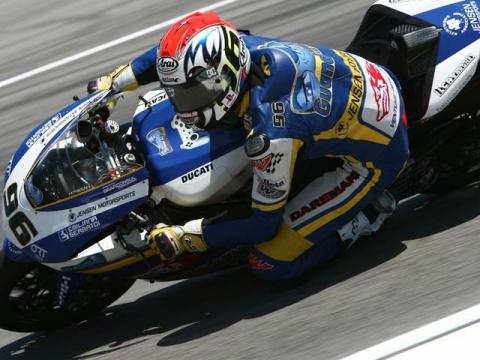 Smrz logra la pole del Mundial de Superbikes en San Marino