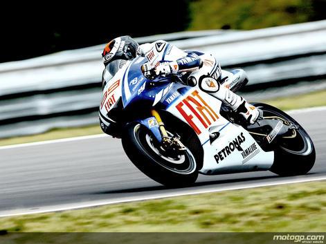 Jorge Lorenzo sigue siendo el mejor de MotoGP en los libres de Brno